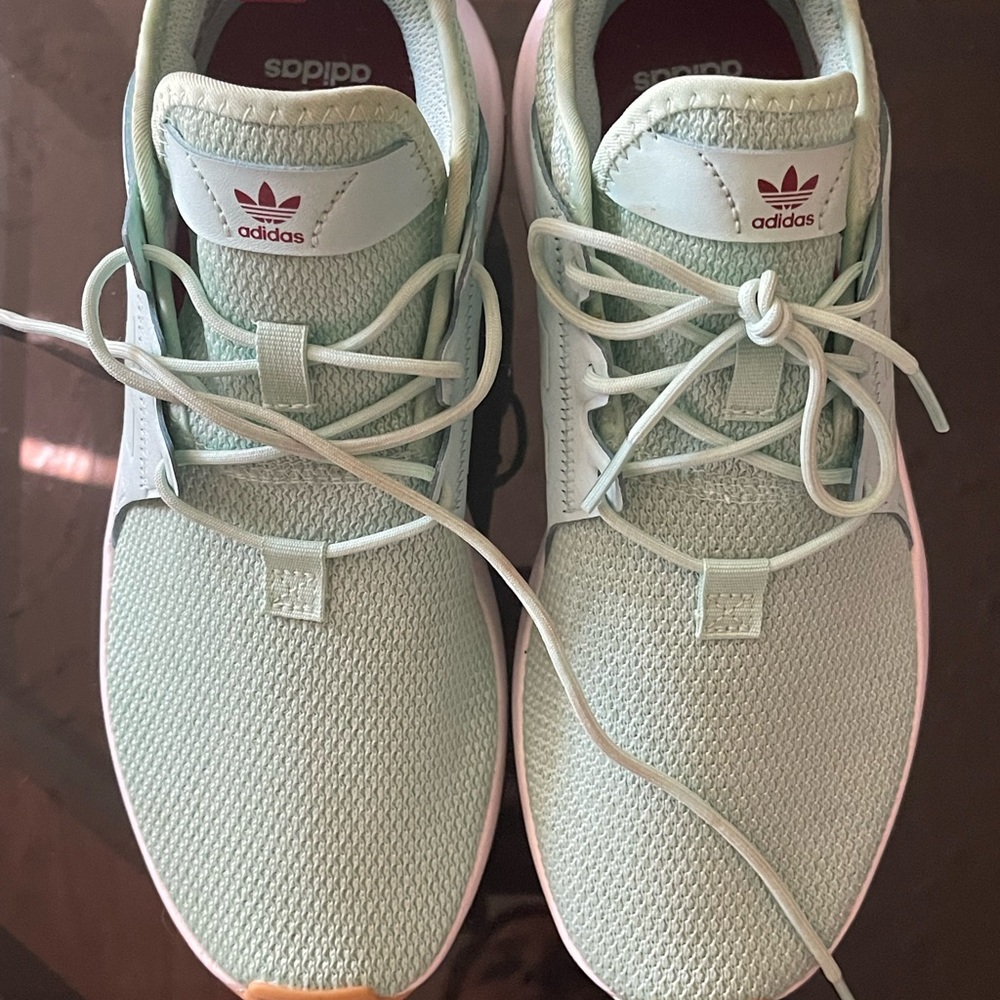 Adidas Mint Green Tennis Shoes! Gem